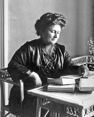 DRA. MARÍA MONTESSORI